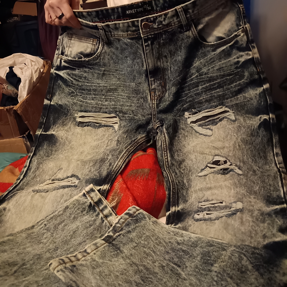 Arket Men's Relaxed Distressed Gray Jeans 42/32